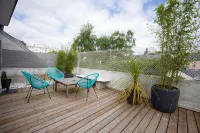 Beautiful spacious apartment with terrace - town center and 2 steps from the beaches - garage