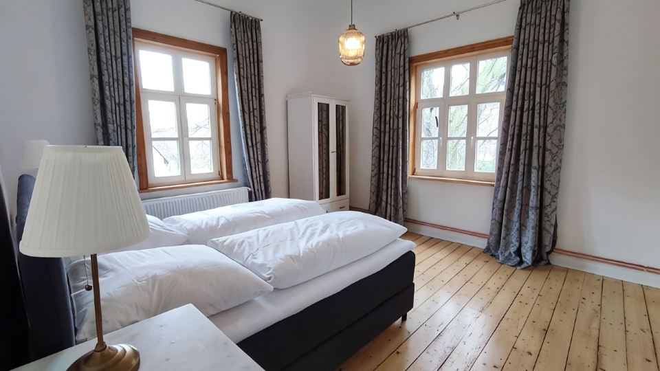 Renovated historic apartment - bright and spacious