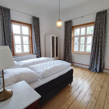 Renovated historic apartment - bright and spacious