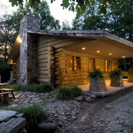 Erikas Dream - Handcrafted Log Cabin near River