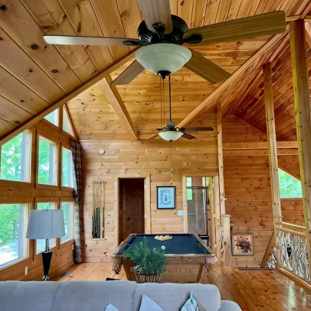 Smoky Mountains National Park, Cades Cove, Secluded Romantic Honeymoon Getaway