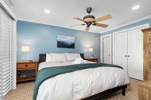 Premiere Two bedroom getaway Slope Side Wintergreen Resort Condo