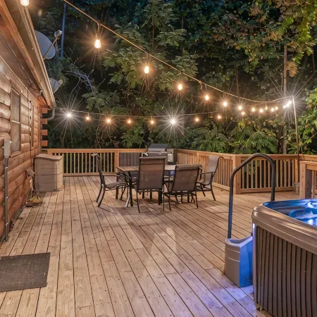 Spectacular Log Cabin Home 45 minutes to Asheville