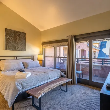 4-Bedroom Condo at River Run - Rates Reduced for Fall Festival Season!