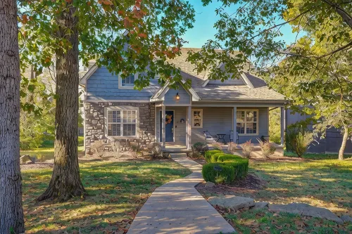 Cottage with 2 Pools, Splash Pad and Private Hot Tub - Country Houses