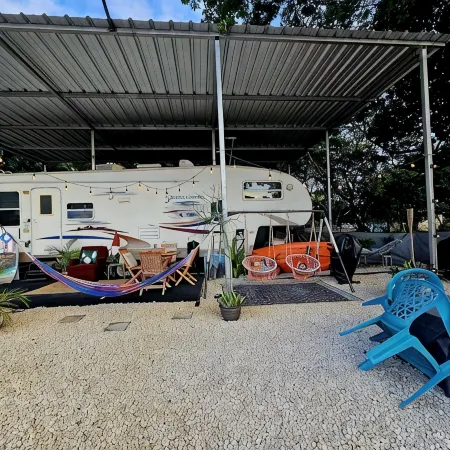 La Parguera, precioso , privado y comodo trailer se alquila, cerca de todo