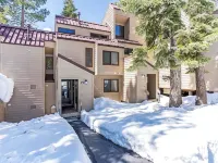 Walk to Lake Tahoe - Pet-Friendly Cabin - Sleeps 7, Kids Welcome - 3-Star