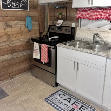 Charming 2-bedroom country house with AC, WiFi in Winter Haven