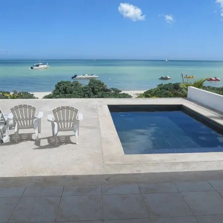 House Beach Front Superb Ocean View Hi Speed WiFi Unlimitd Fresh Water Free call
