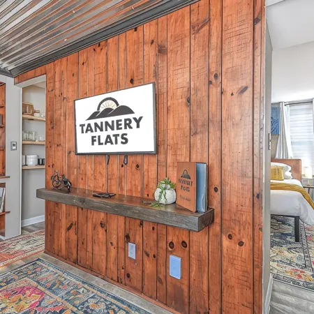 The View Finder at Tannery Flats - Newly Renovated!