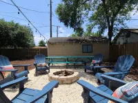 Beachy Bungalow for Family Fun!  Walk to local Beach! Hotels in Warrington