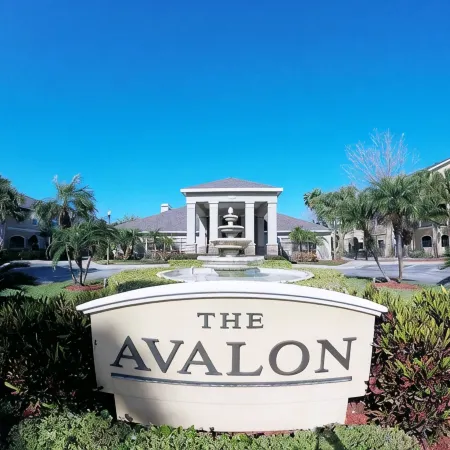 Your Modern & Cozy Avalon Retreat Clearwater Beach Awaits You!