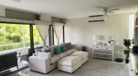 Cozy Condo 3 minutes away from Magens Bay beach!