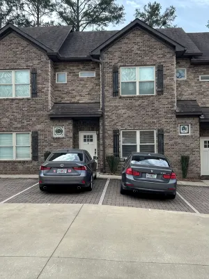 High End Townhouse 12 min walk to Campus and Downtown - 4つ星