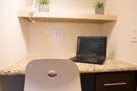 Houston Modern Apt Pool View NRG DISCOUNTED - Kondo