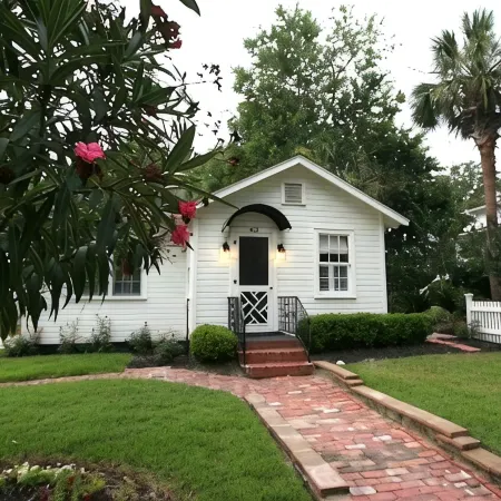 Historic Bonny Cottage in downtown Beaufort SC