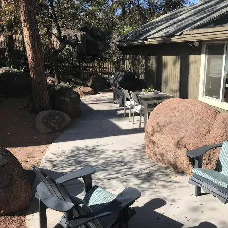 Private neighborhood home in Payson - gorgeous getaway with in town convenience!