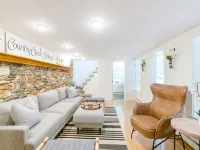 PENN STATE Country Creek Cottage w/ Hot Tub - ON Spring Creek and 7 miles to PSU Hotels in Benner Township