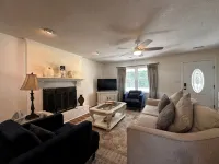 Seaside Serenity: Your Perfect Beach Getaway 15 Min for Sunset Beach Hotels in Calabash