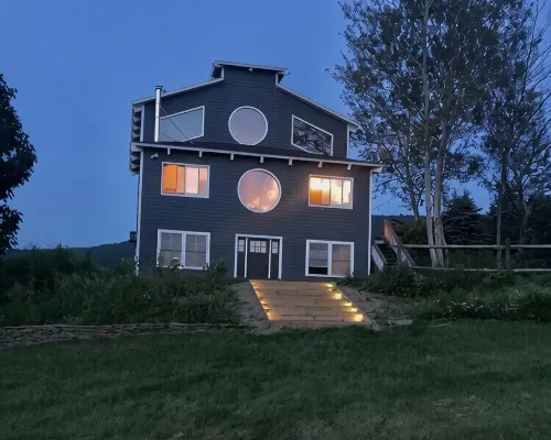 Modern Copake Falls Getaway Các khách sạn ở Copake