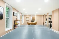 Spacious Mountain Retreat in a Bamboo Grove w/Hot Tub, Games & Fire Pit - 3-Star