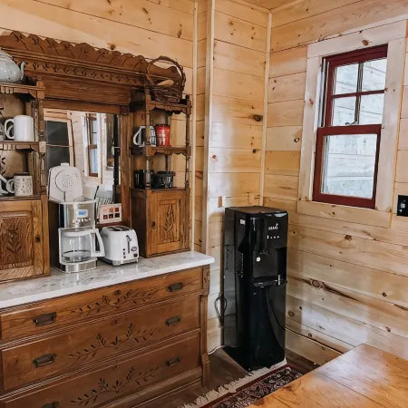 Cozy Waterfront Lake Cabin - New Listing - Adirondacks - Long Lost Lodge