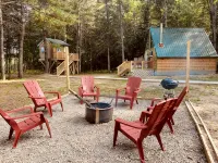 Eagles Nest A-frame: Riverfront Cabin: Add-on Treehouse Bedroom, Pet Friendly! - Chalets
