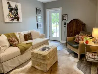 “The Suite at Chase Cottage - Private Entrance! Luxury accommodations.