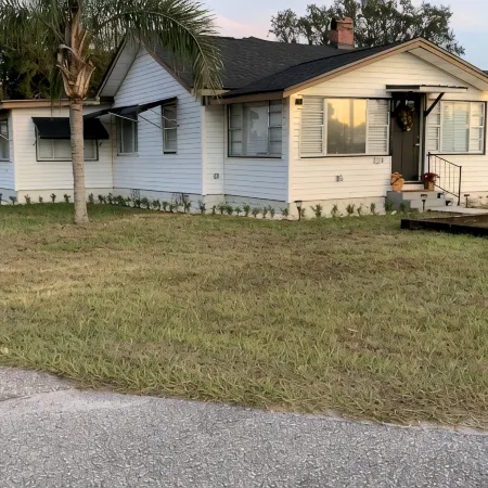 Charming Bungalow Perfect for Base Camp for Anglers and Sports Enthusiasts.
