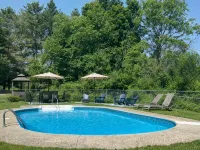 Newly Renovated Very Clean 2 Bedroom 2 Bath Condo Close to Skiing and Village - Jacuzzi