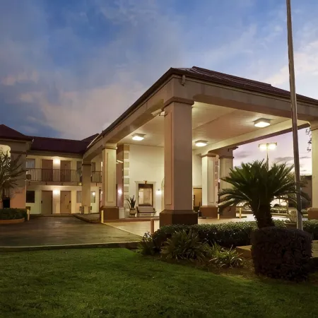 Staywell Suites