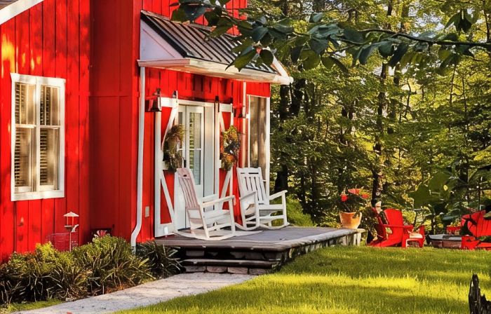 The Tiny Red Barn on the Reservoir - A Private Oasis Near Williamsburg Virginia