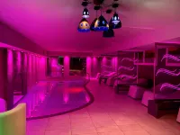 AQA Palace - Pools