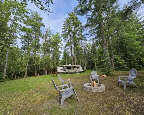 Cozy camping retreat on the banks of the beautiful AuSable River Hotels in Grayling Township