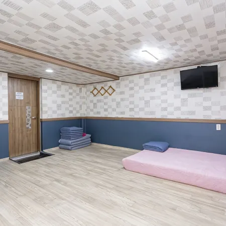 Busan Songjeong Lime Pension