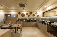 Pride Biznotel Sasan Gir - breakfast