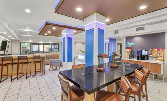 Holiday Inn Express & Suites TACOMA by IHG