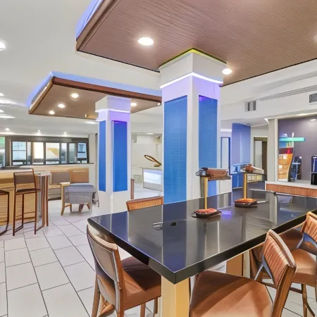 Holiday Inn Express & Suites TACOMA by IHG