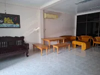 Padangbesa Border Private room & Hostel - Homestays