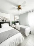 Perfect Florida house getaway ! 10 min from Venice beach !