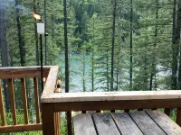 Secluded riverfront RV 7 Miles from Glacier National Park! Hotels in Coram