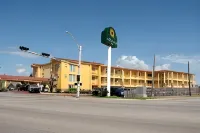 Wingate by Wyndham Galveston Beachfront at Seawall - Pet friendly