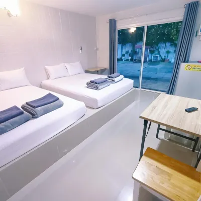 Saan Rak Resort Hotels near Waghor Beach