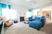 Charlotte Sanctuary, Comfort, Fenced, Sleeps 11 - 3-Star