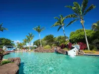 Serenity awaits - located just steps from beautiful Poipu beach with A/C! - piscina