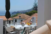 Vila Rosa - Casa renovada com vista para o mar