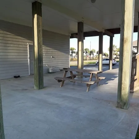 Pirates Beach - Chez Antoine - Beautiful, Four Bedroom, Three Bath