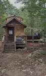 Tiny House with Private Hot Tub on 100 Acres - Chalets