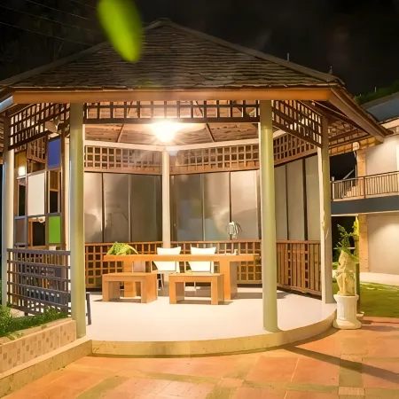 Season Namkorn Resort Отели рядом с достопримечательностью «Парк развлечений Singha Park»