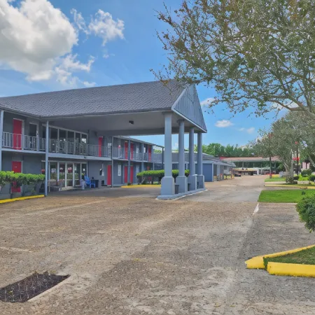 Red Carpet Inn Houma
